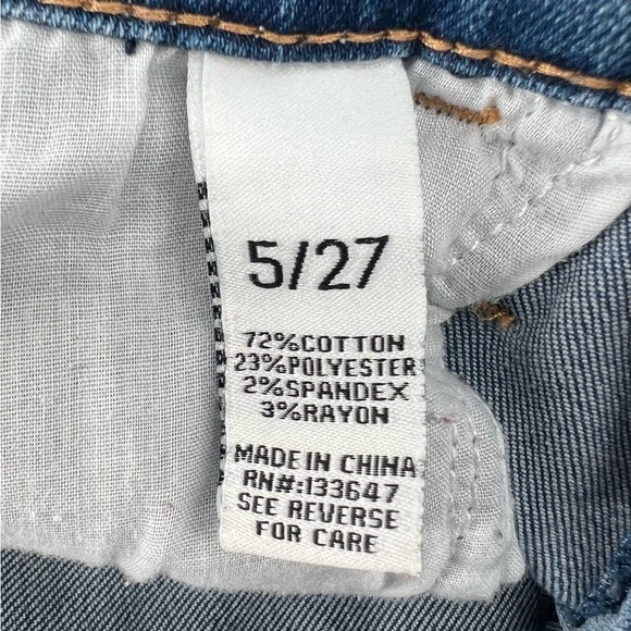 Celebrity Pink Curvy Skinny Distressed Jeans Size 5 Women’s - Picture 4 of 5